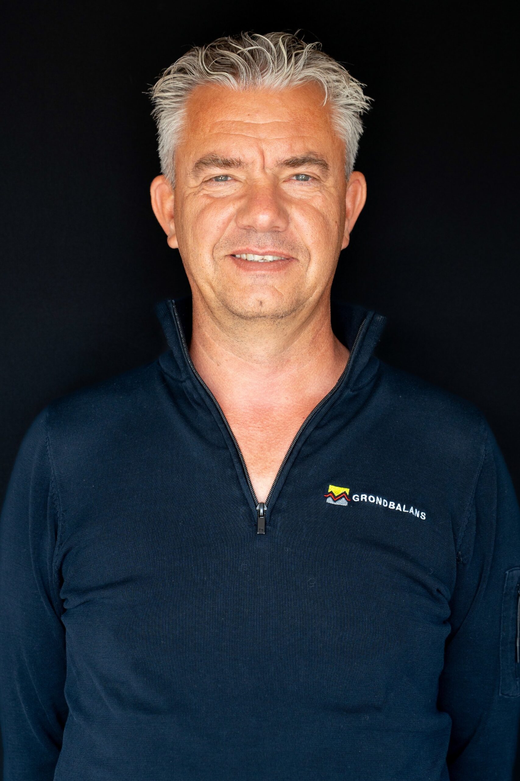 MARK VAN DEN TILLAAR